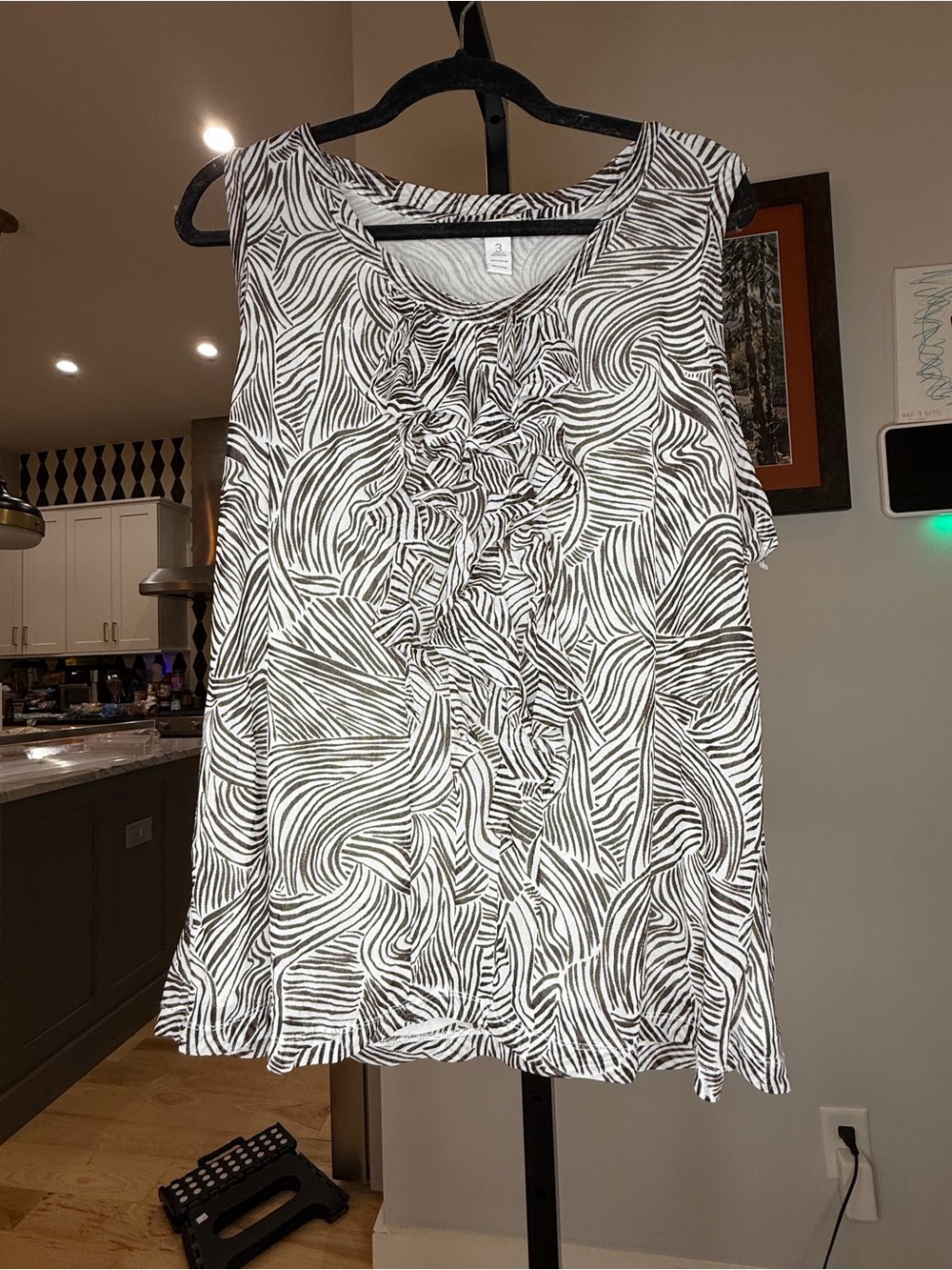 Chicos tank size 3: Chicos sizing